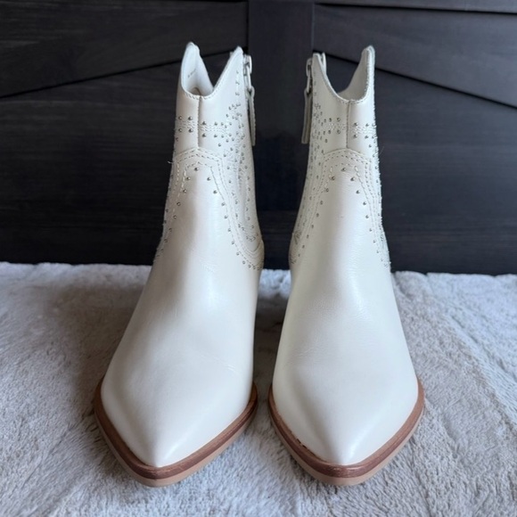 NEW DOLCE VITA Solow Stud Western Boot In Off White Leather Size 9 - Picture 5 of 12